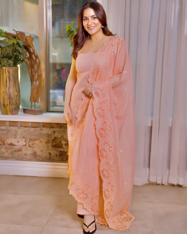 Viral Photos! Shraddha Arya is desi babe in peach pink salwar suit | IWMBuzz