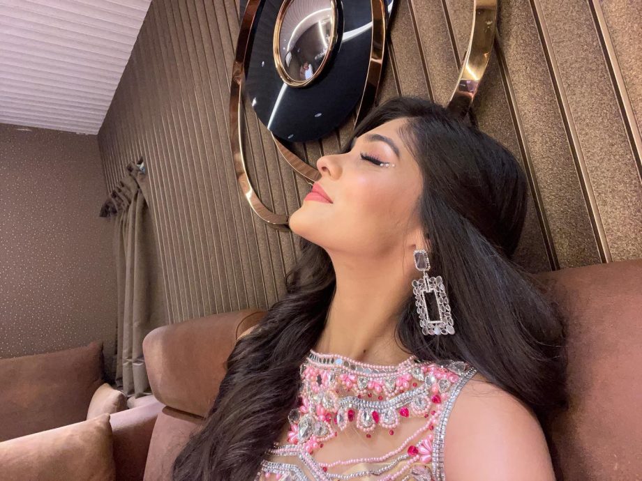 Yeh Rishta fame Pranali Rathod gives major goals for statement earrings, take cues 855263