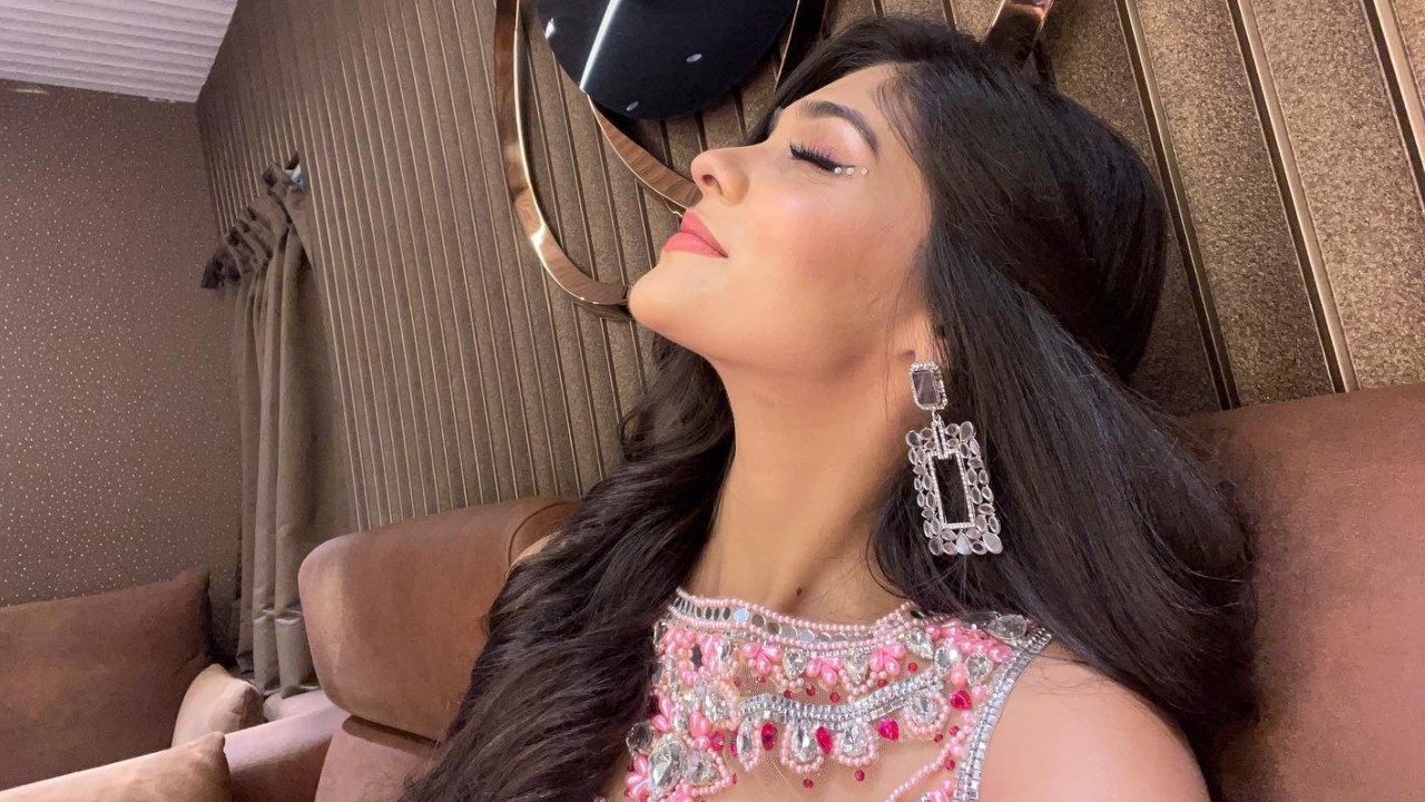 Yeh Rishta fame Pranali Rathod gives major goals for statement earrings, take cues 855266