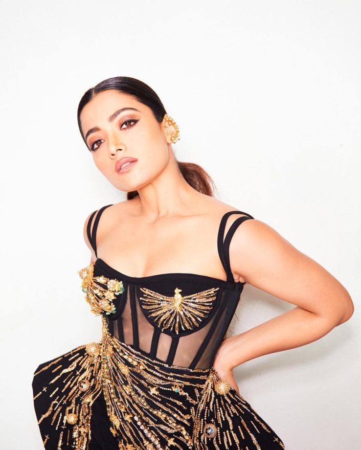 Your perfect go-to hairstyles for party gowns are here! Ft. Rashmika Mandanna, Samantha Ruth Prabhu and Tamannaah Bhatia 853219