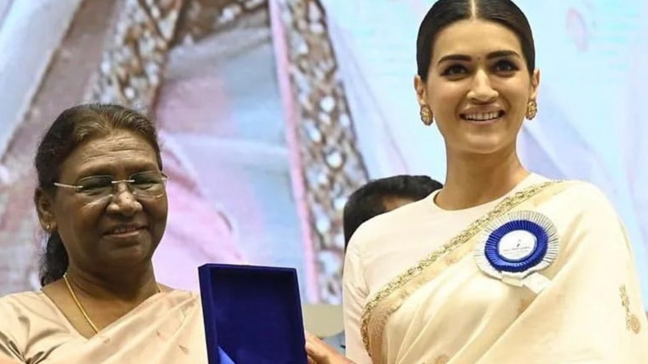 69th National Film Awards ceremony 2023: Kriti Sanon looks divine in ivory saree and floral bun [Video] 862244