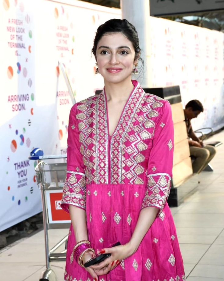 A dash of pink is what you need this festive season! Divya Khosla Kumar’s ethnic style guide 862726