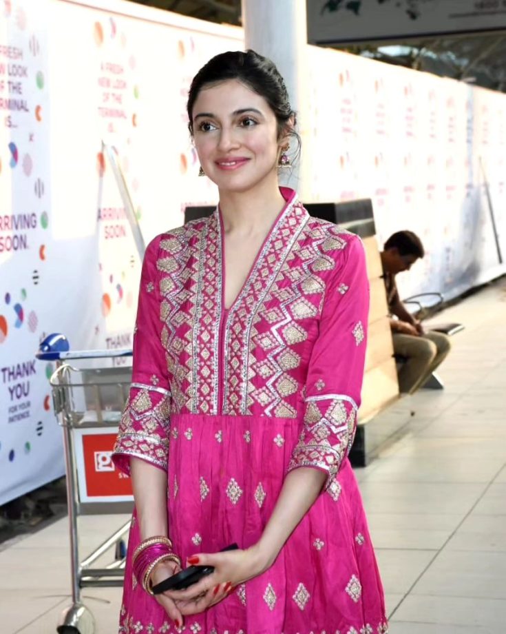 A dash of pink is what you need this festive season! Divya Khosla Kumar’s ethnic style guide 862728