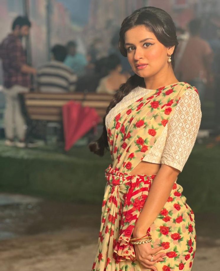 A look at latest blouse designs from Avneet Kaur, Riva Arora and Aditi Bhatia’s closets 857510