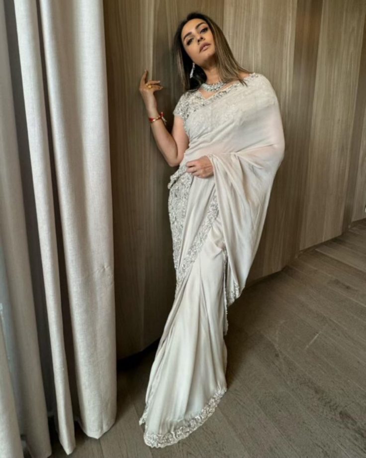 All that sparkle! Namrata Shirodkar twirls in silver sequin silk saree and embellished blouse design 862164