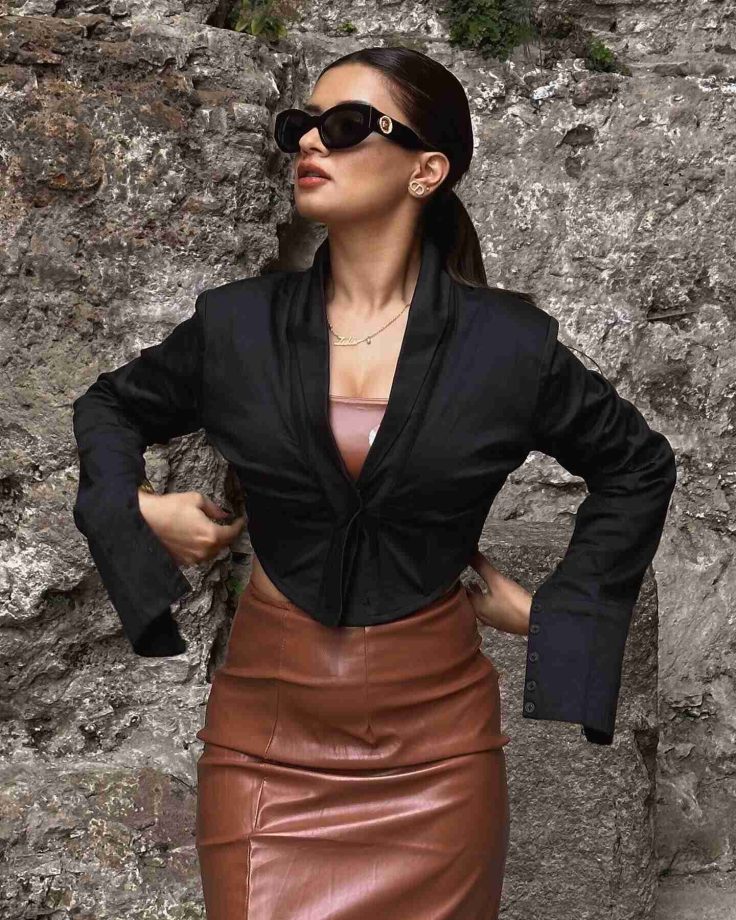 Avneet Kaur takes Italy by storm with a chic brown leather outfit 858929