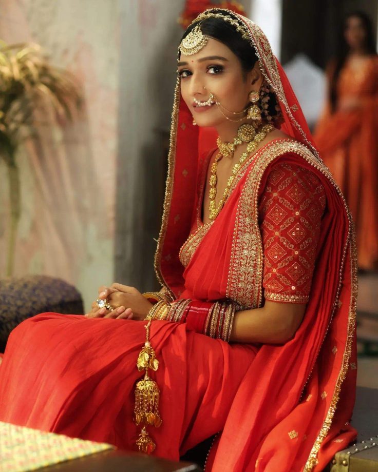 Bhagya Lakshmi actress Aishwarya Khare looks gorgeous in a bridal look, Rohit Suchanti reacts 861116