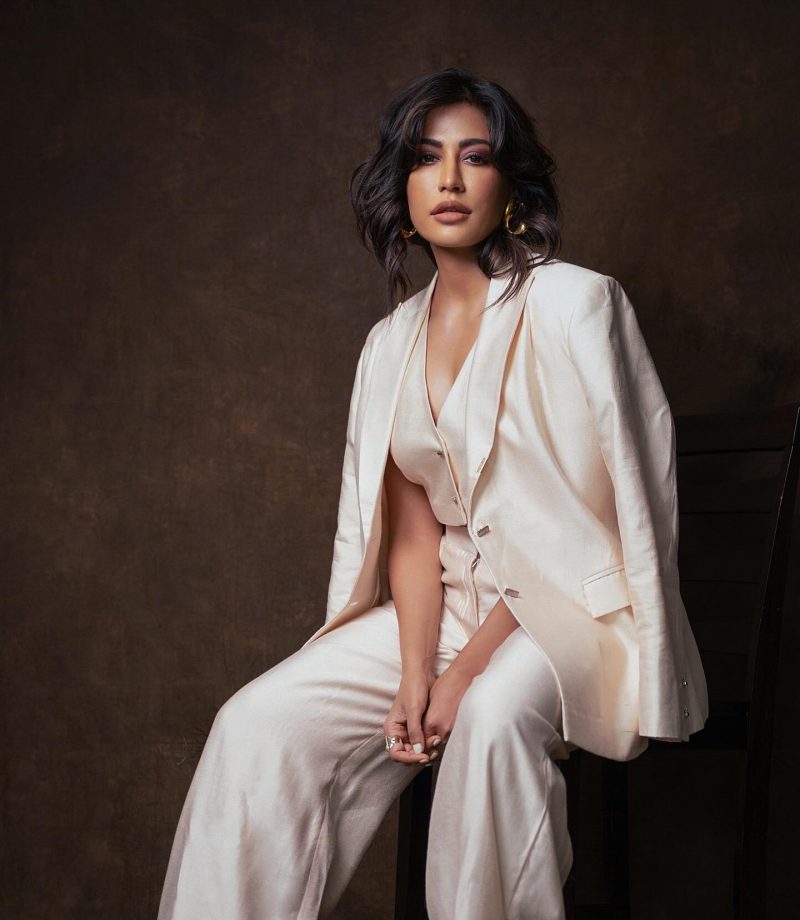 Chitrangda Singh enables power in ivory pant suit, check out photos 863466