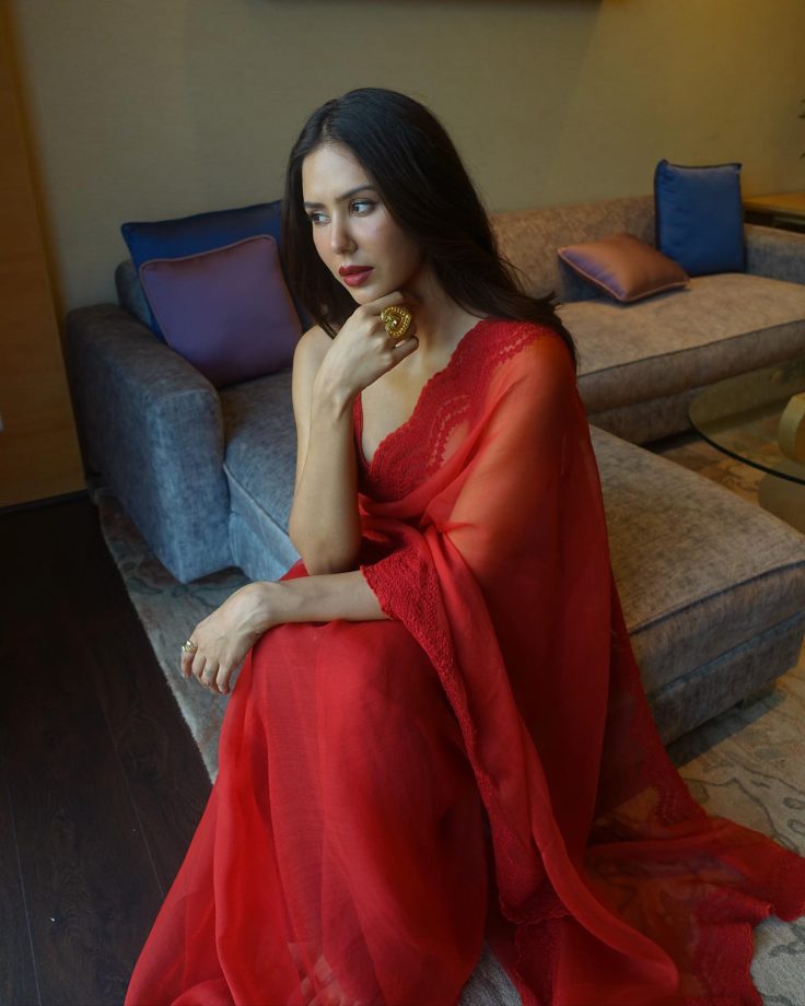 Desi VS Vedeshi: Sonam Bajwa In Saree Or Shilpa Shetty In Gown, Who Is Too Hot To Handle In Red Outfit 857656