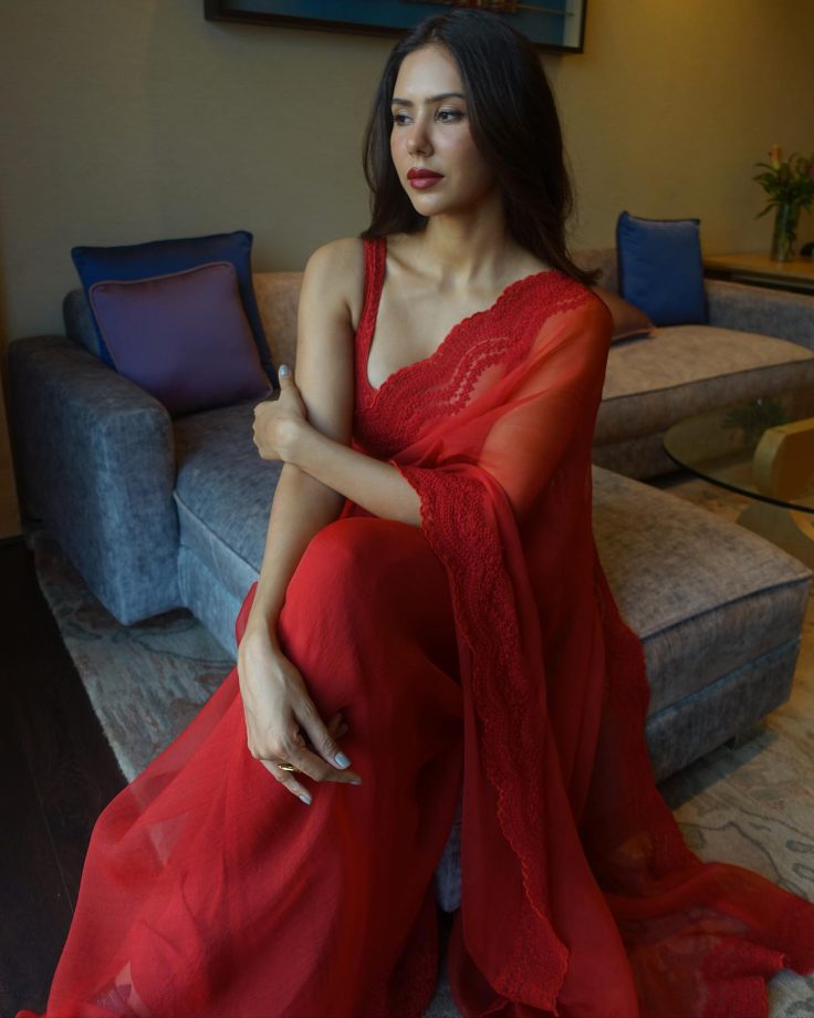 Desi VS Vedeshi: Sonam Bajwa In Saree Or Shilpa Shetty In Gown, Who Is Too Hot To Handle In Red Outfit 857657