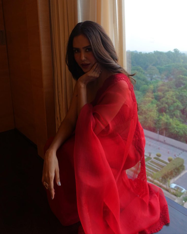 Desi VS Vedeshi: Sonam Bajwa In Saree Or Shilpa Shetty In Gown, Who Is Too Hot To Handle In Red Outfit 857658