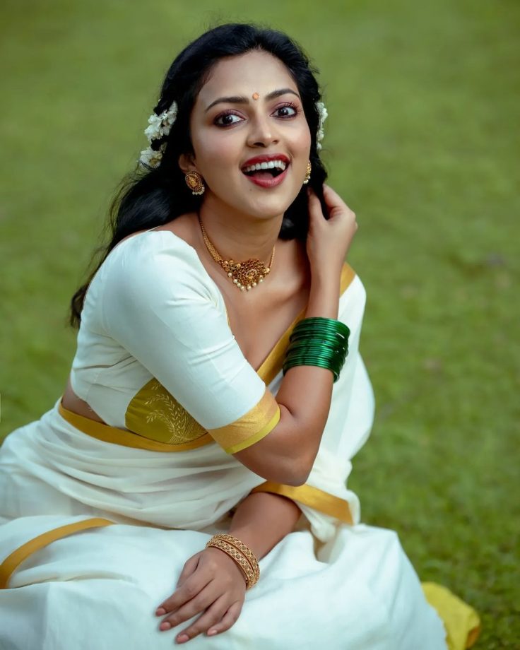 Get draped in gold with Anupama Parameswaran, Srinidhi Shetty & Amala Paul’s necklace designs 859124