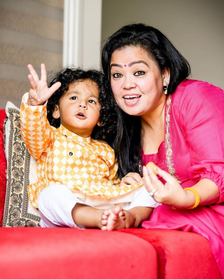 In Photos: Bharti Singh Poses Candid With Son Golla In Traditional Outfit 865576