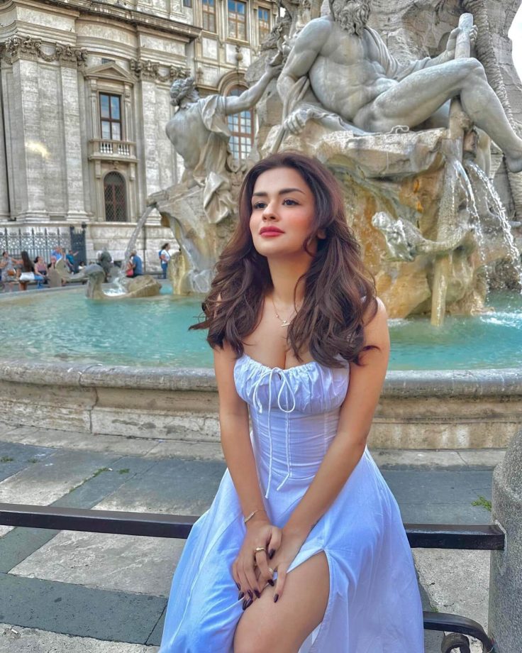 Italy Diaries: Avneet Kaur looks stunning in white gown, poses at Piazza Navona 858160