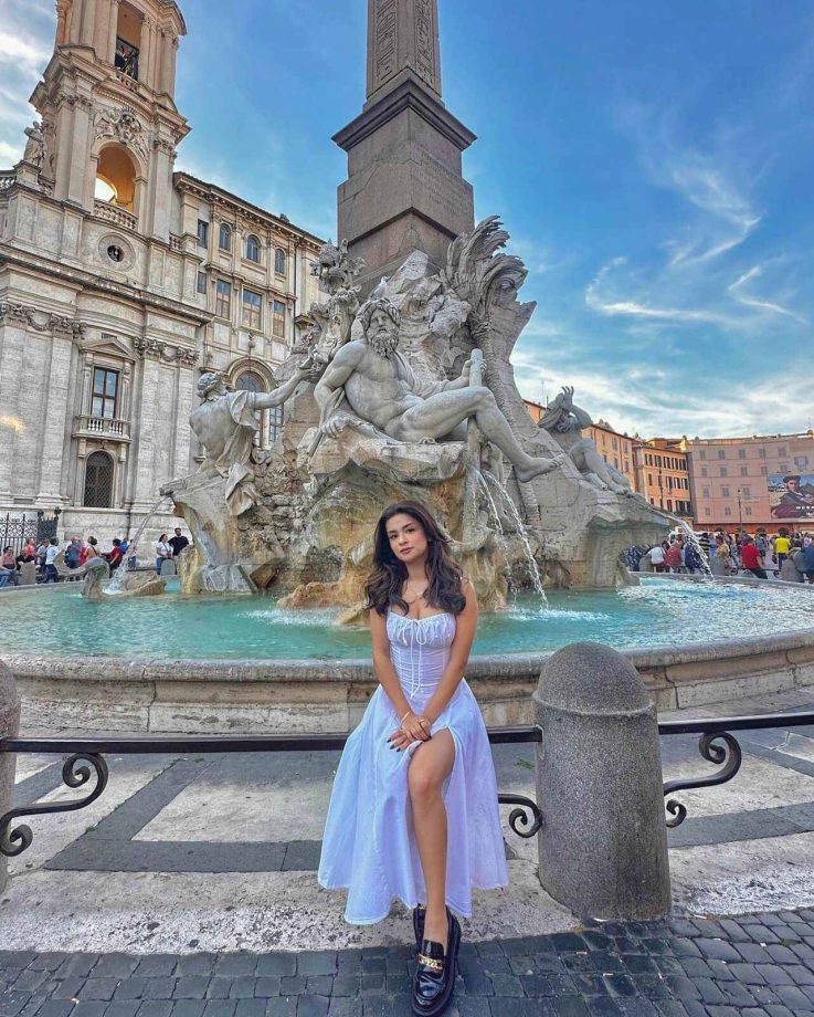 Italy Diaries: Avneet Kaur looks stunning in white gown, poses at Piazza Navona 858163