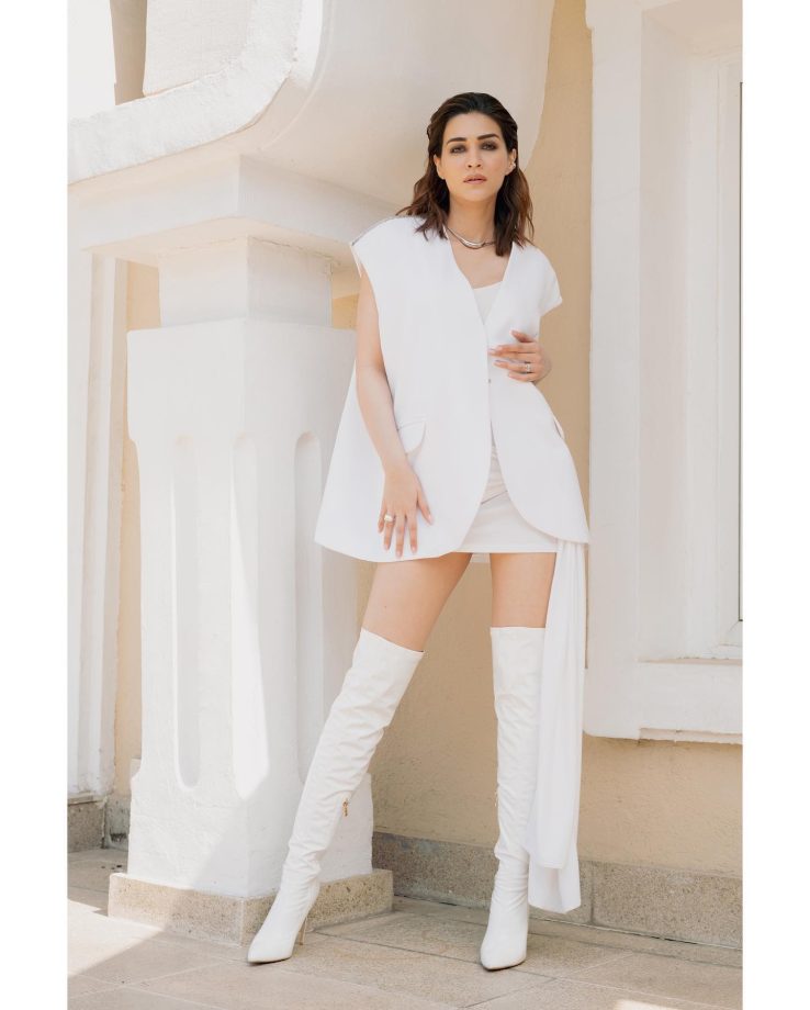 Kriti Sanon's Divine Energy In White Dress With Thigh-high Boots, Checkout Photos 862547