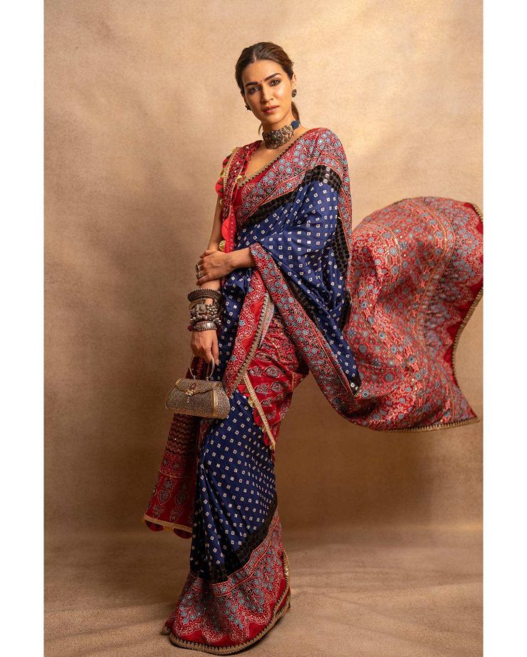 Kriti Sanon’s regal Navratri special Bandhej royal blue saree comes in Rs. 48500, check out 862844