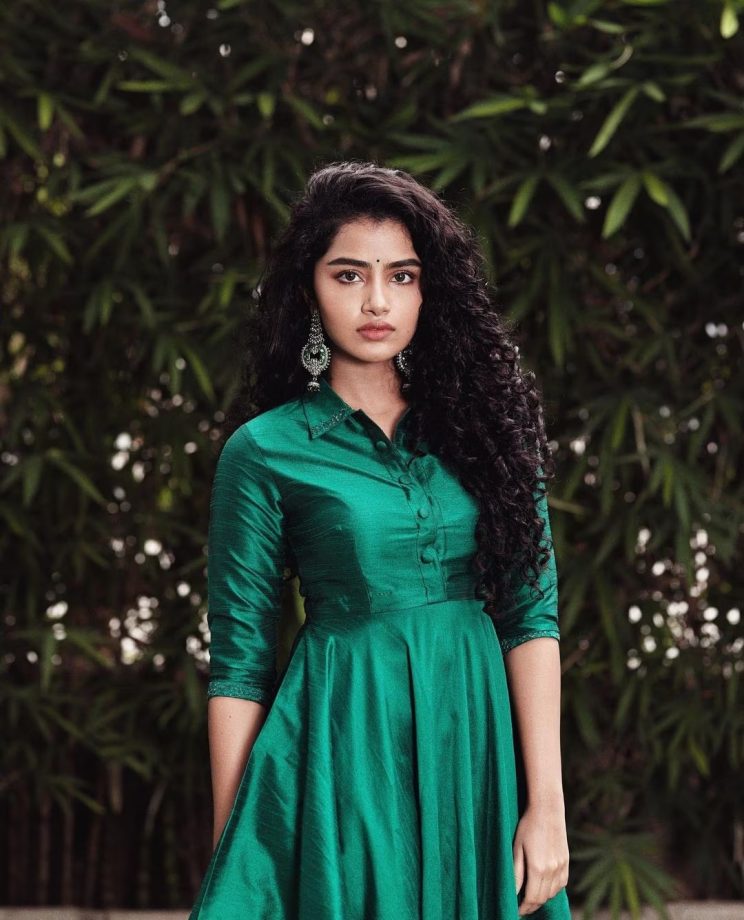 Anupama parameswaran dress collection  /Saree/Gown/Lehenga/Designeroutfit|#south​ indian Actress - YouTube