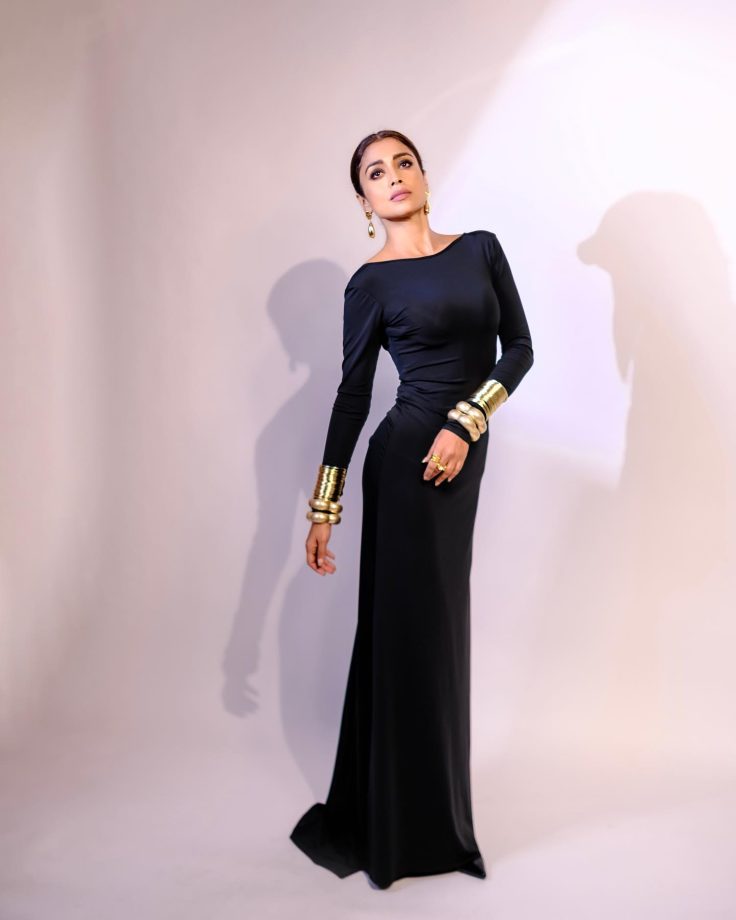 Mithila Palkar & Shriya Saran picture ‘magic woman’ in black backless dresses [Photos] 858708