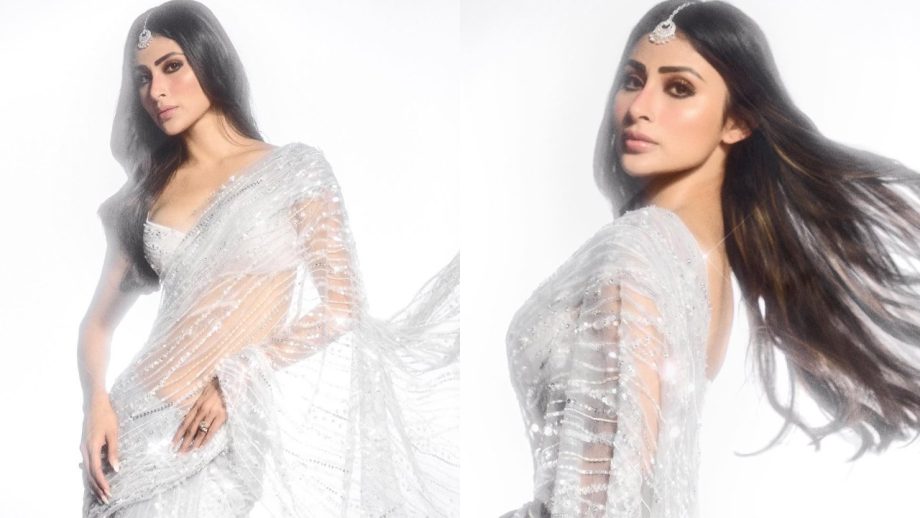 Mouni Roy And Shraddha Arya Are 'Glitter' And 'Glam' In Saree, Take A Look 865234