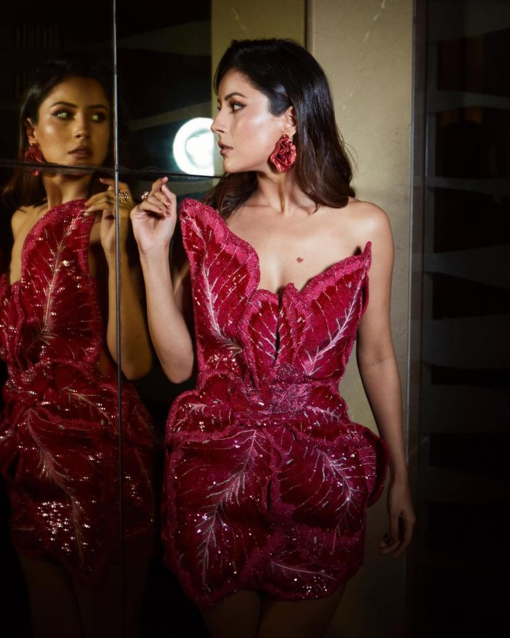 One-piece- Maxi Dress: Be Darling Like Ritika Badiani, Avneet Kaur, And Shehnaaz Gill 859421