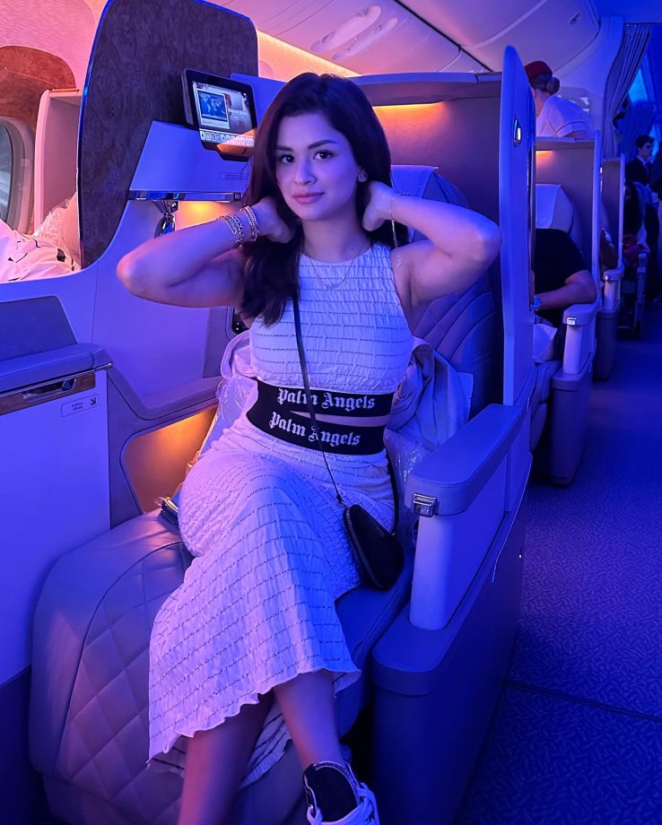 [Photos] Avneet Kaur kick starts her birthday trip, takes luxe Emirates first class 857681