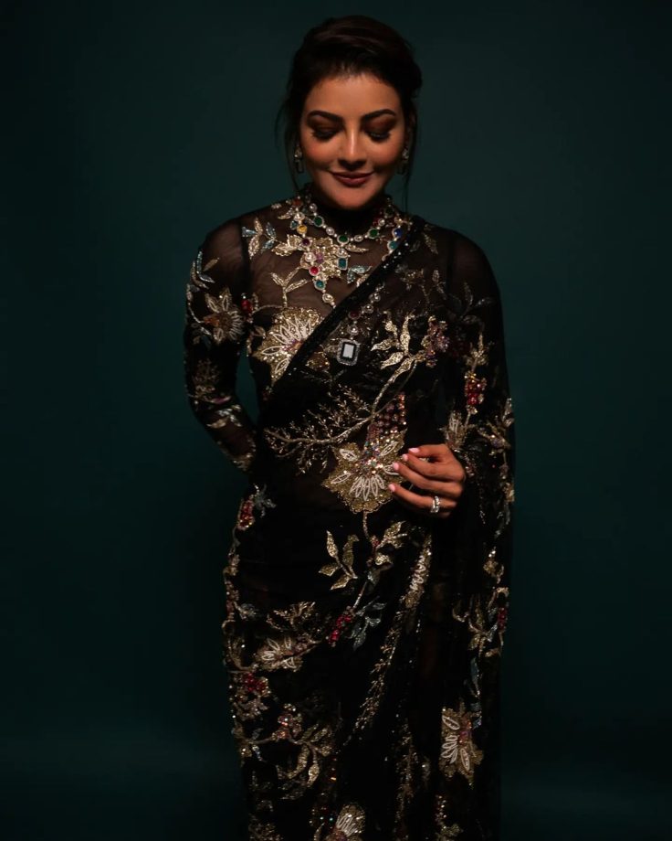 [Photos] Kajal Aggarwal startles in Rs. 2,10,000 rose-gold Badla embroidered black saree and bodysuit 861187