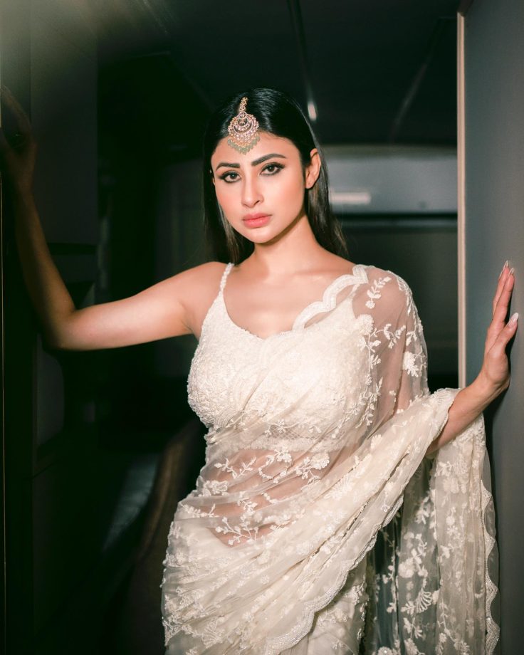 [Photos] Mouni Roy Slays In Modern-Day White Sarees And Sultry Blouse Design, Take Cues 858516