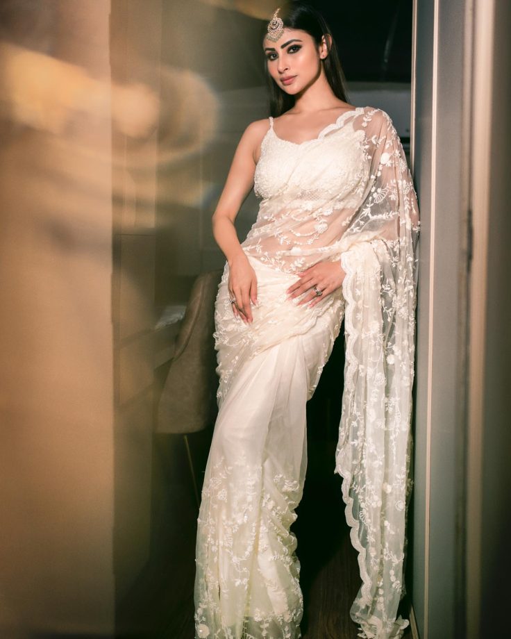 [Photos] Mouni Roy Slays In Modern-Day White Sarees And Sultry Blouse Design, Take Cues 858517