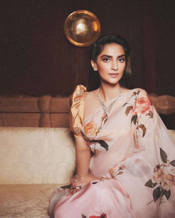[Photos] Sonam Kapoor Is Vision In Floral Organza Saree With Puffy Sleeves Blouse 862626