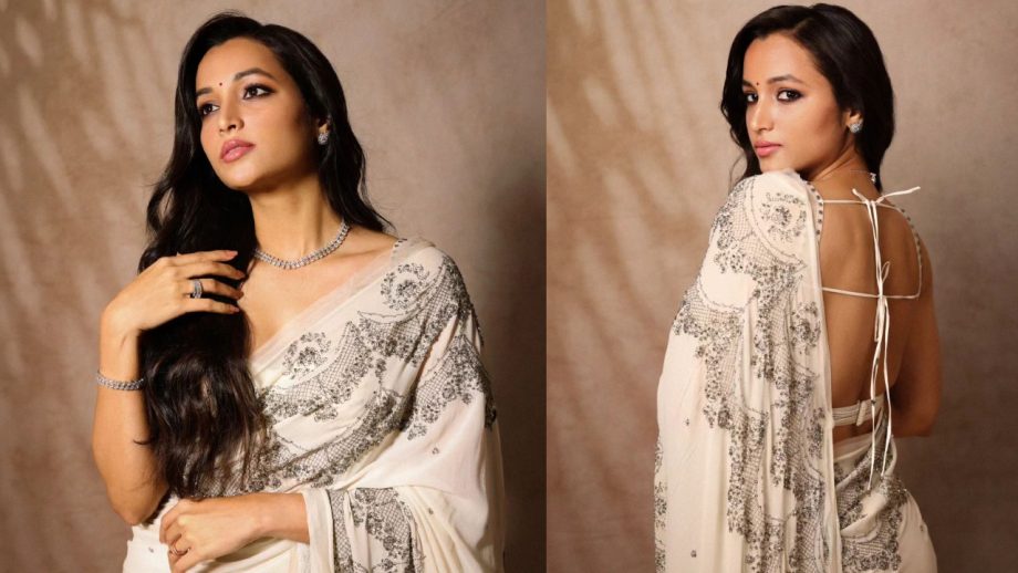 [Photos] Srinidhi Shetty channels her inner white swan in embellished saree with trendy blouse design 863448