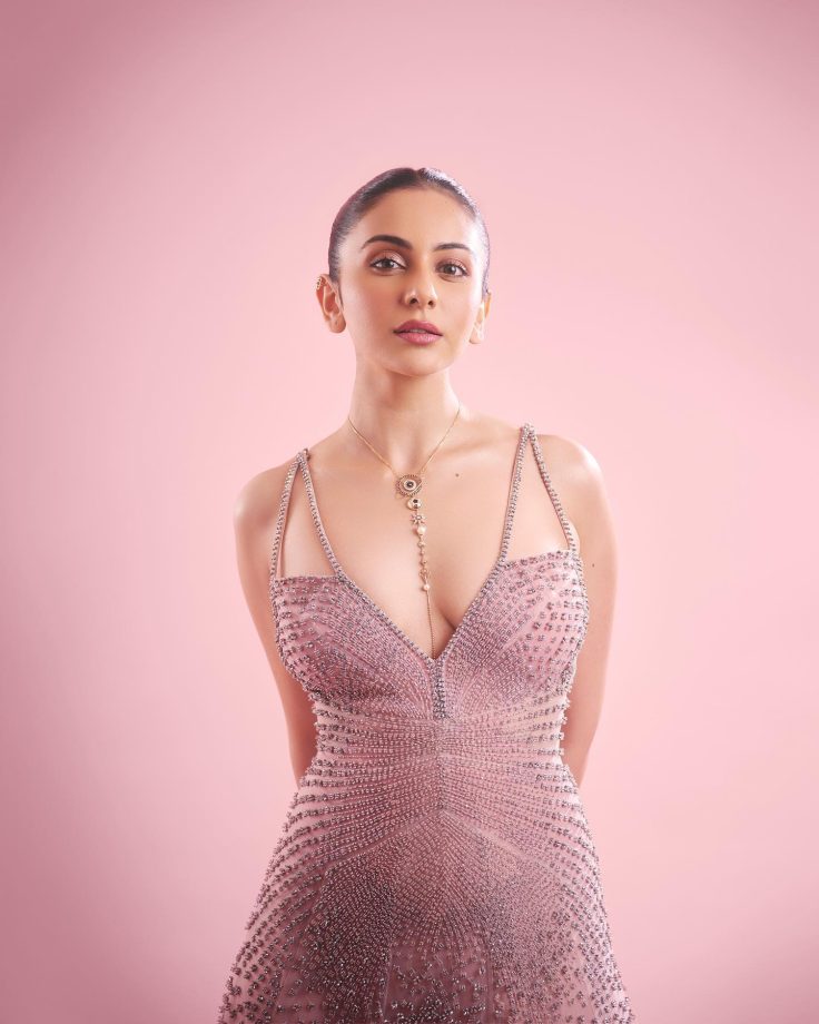 Rakul Preet Singh owns ‘barbiecore’ in deep plunging pink sequinned gown [Photos] 863522