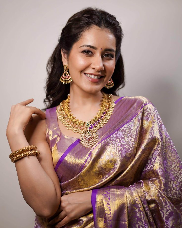 Rashmika Mandanna And Raashi Khanna Show Their Simplicity In Saree With Necklace Set 857716