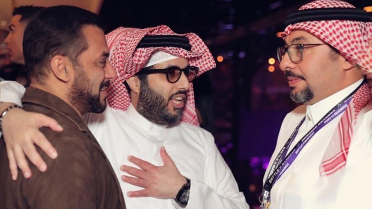 Salman Khan shares candid moment with his friend from Saudi Arabia, says ‘my brother’ 865622