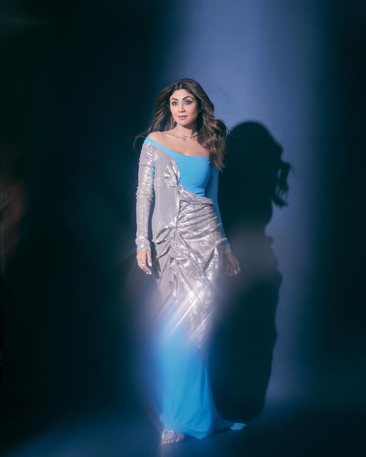 Shilpa Shetty's Gown Fashion Collection Is All 'Glittery' And 'Glamourous' [Photos] 859165