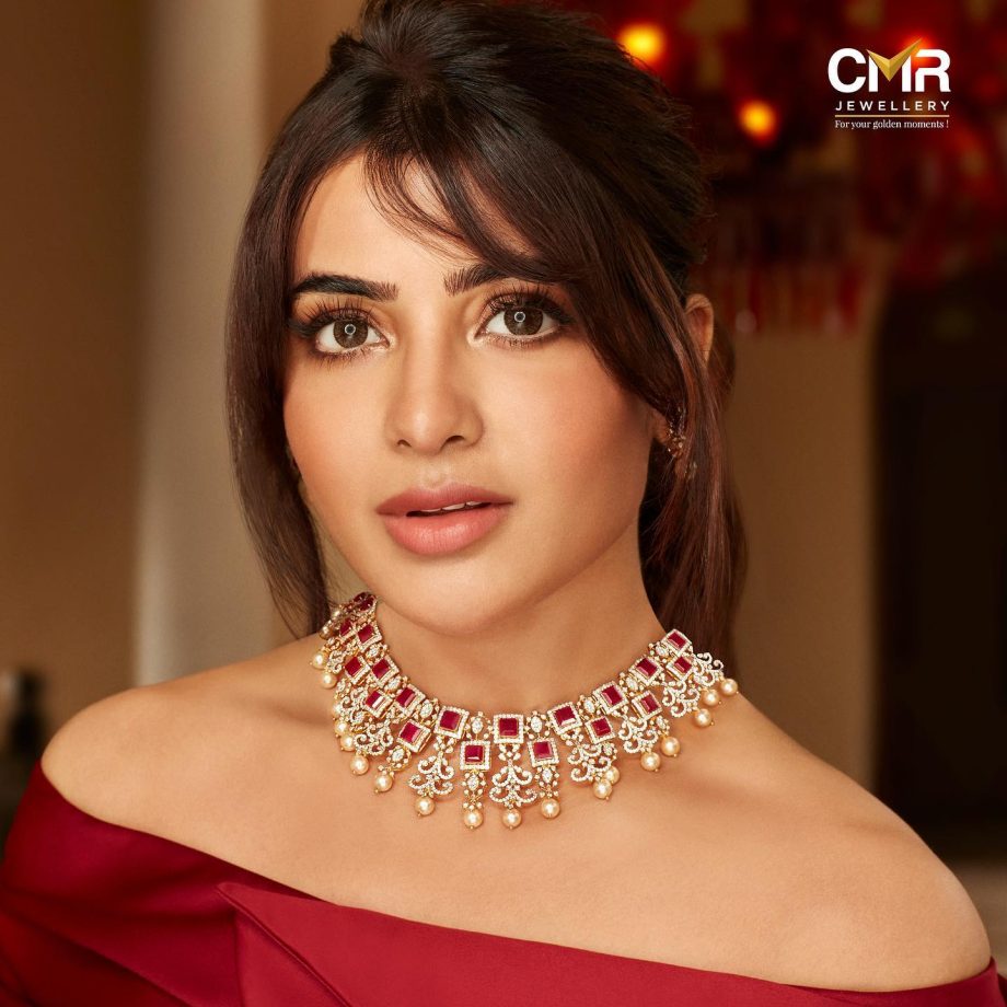 Sneak Peek Into Samantha Ruth Prabhu And Raashi Khanna's 'Queen' Necklace Collection 860536