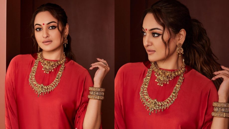 Sonakshi Sinha In Kaftan Set Or Sonam Kapoor In Anarkali: Whose Red Festive Outfit Is Best? 864021
