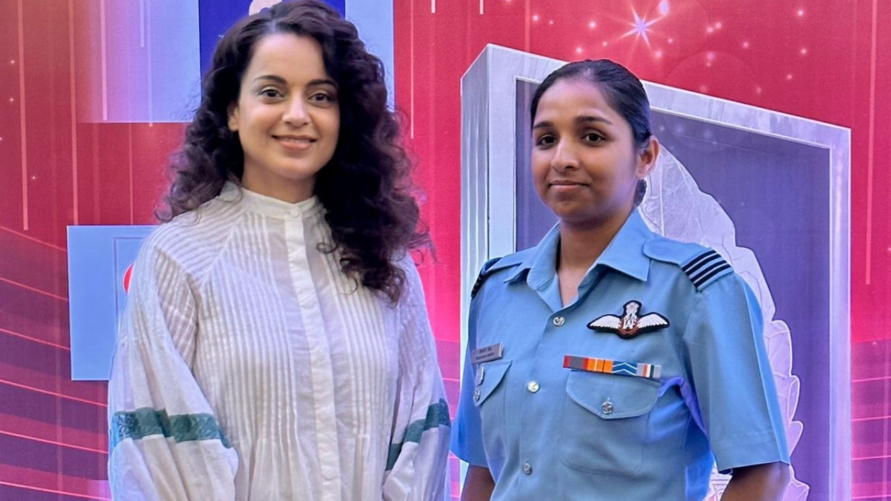 Tejas Gill aka Kangana Ranaut in conversation with first and only woman Rafale fighter pilot Flight Lieutenant Shivangi Singh 860218