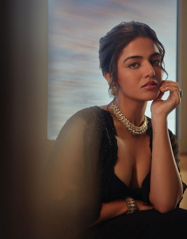 Wamiqa Gabbi Dazzles In Black Three-piece Outfit With Diamond Necklace, See Photos 861916
