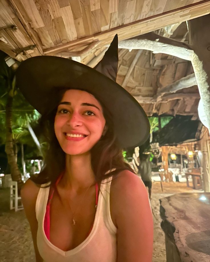 Ananya Panday's Unique Halloween With A Witch On The Beach; Check Here 866043
