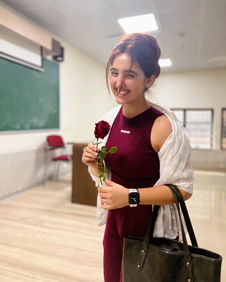 Ashnoor Kaur’s casual fashion is ultimate takeaway for your college closet 867020