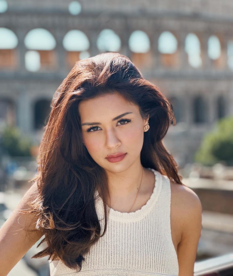 Check Out: Avneet Kaur turns magic muse in Italy, shares gorgeous photos 865995