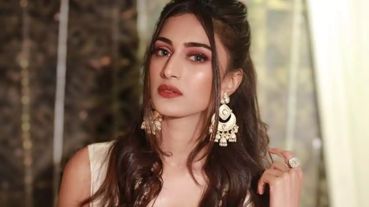 Erica Fernandes Announces A Break From Social Media, Claims This Is Her Way Of Social Detox 866574