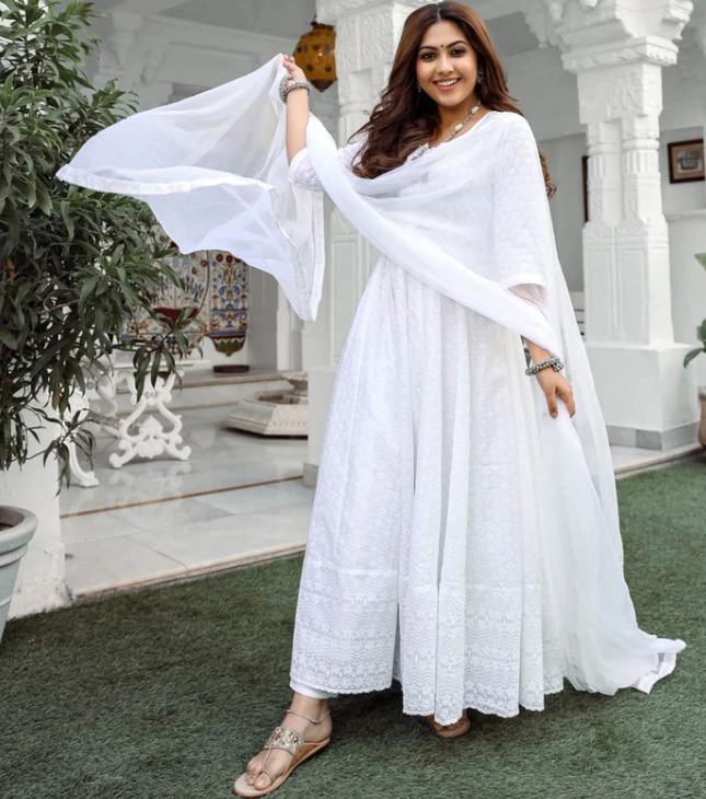 Fashion Battle: Jannat Zubair VS Reem Shaikh: Who Looks Mesmerizing In White Anarkali? 868136
