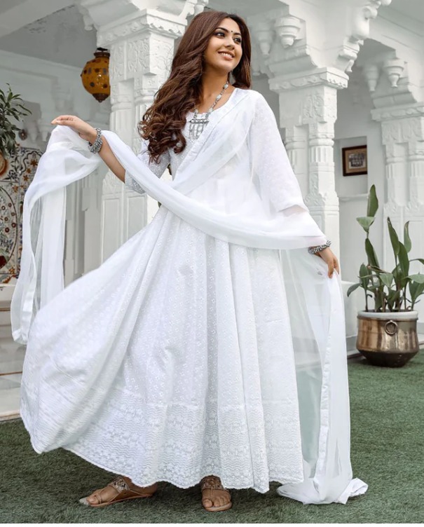Fashion Battle: Jannat Zubair VS Reem Shaikh: Who Looks Mesmerizing In White Anarkali? 868135