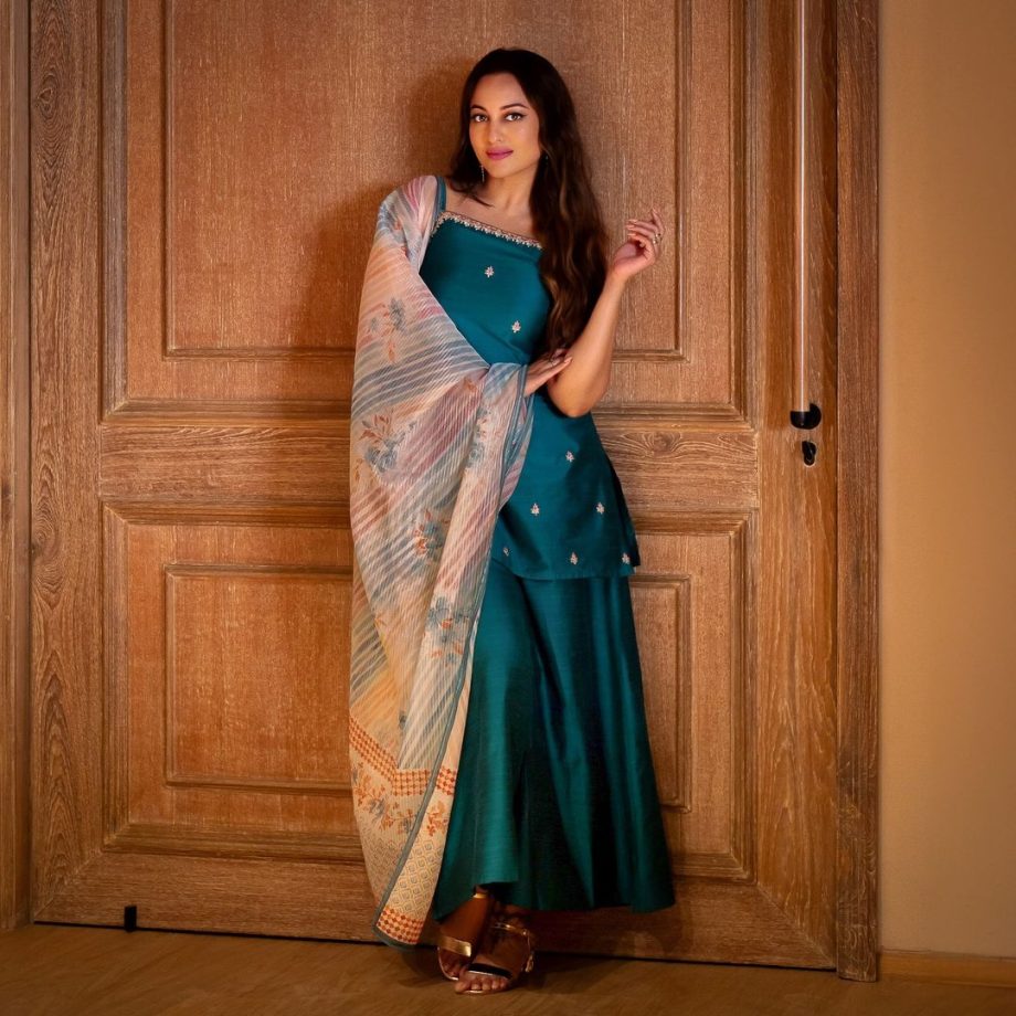 Go Stylish This Diwali In Salwar Suit Like Parineeti Chopra, Sonakshi Sinha & Tamannaah Bhatia 866963