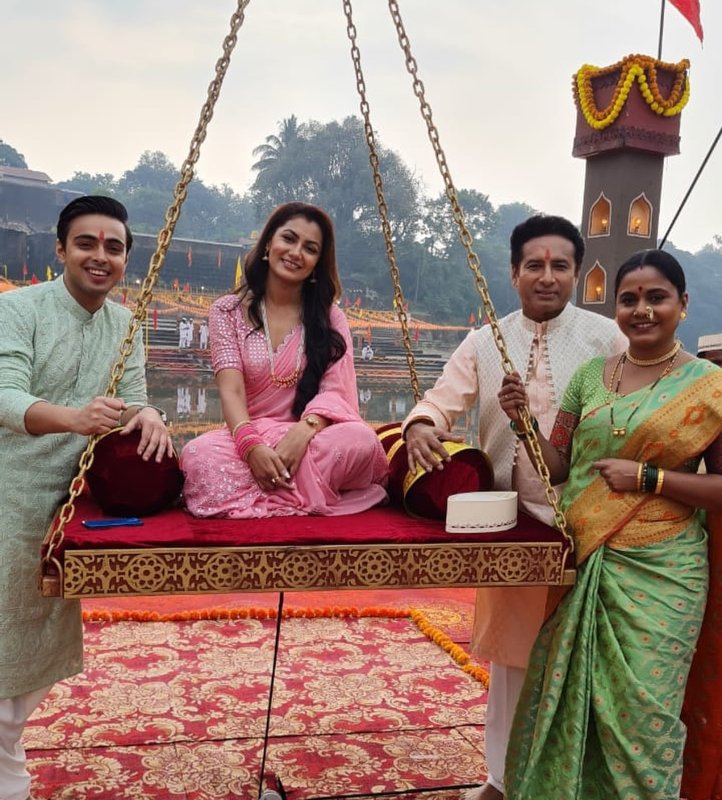 Meet Sriti Jha's Chitnis Family In Zee TV's New Show Kaise Mujhe Tum Mil Gaye 869519