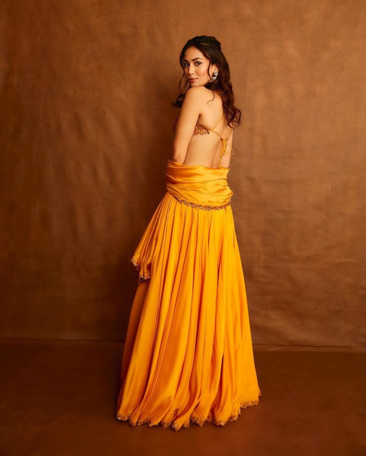 Mira Kapoor owns fashion game in yellow chanderi silk lehenga [Photos] 868661