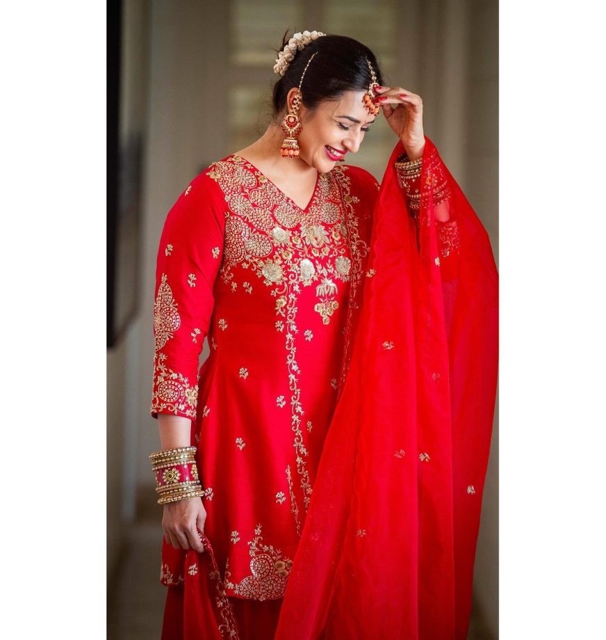 [Photos] Divyanka Tripathi swears by red as she turns traditional in sharara suit 867127