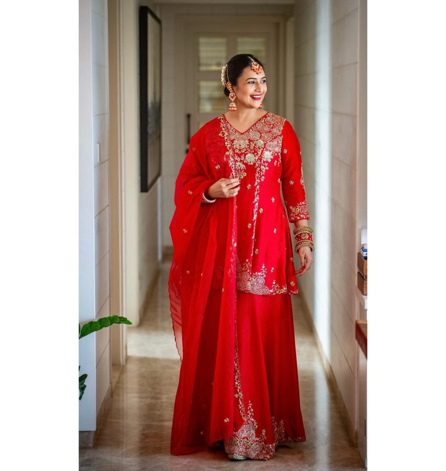 [Photos] Divyanka Tripathi swears by red as she turns traditional in sharara suit 867126